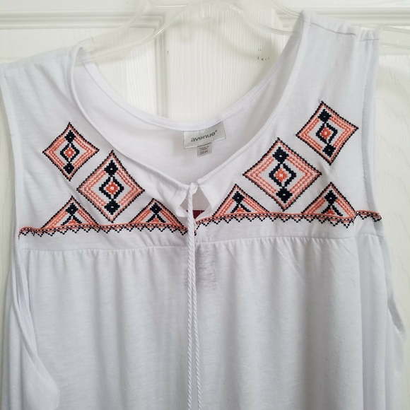 Avenue Womens EMBROIDERED TANK White Size 22/24 - Picture 5 of 7
